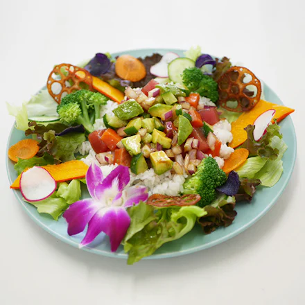 【葉山】本場ハワイの味を再現!三浦野菜×三崎漁港の「ポキプレート」Ali’i Drive